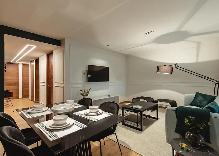Wynwood House Platon Apartahotel 4*