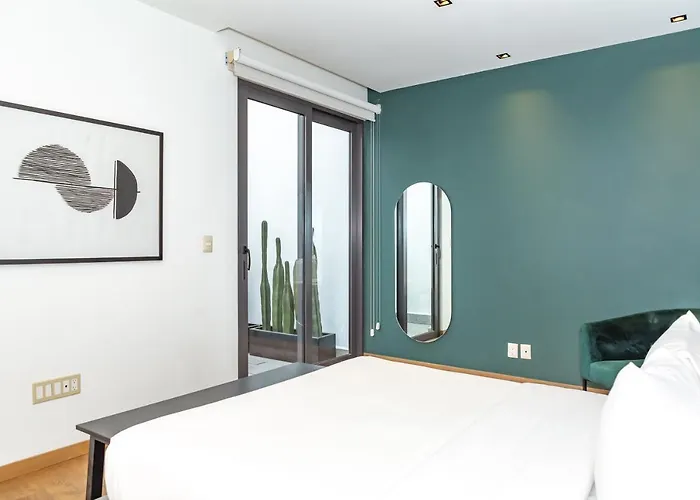 Wynwood House Platon Apartahotel 4*