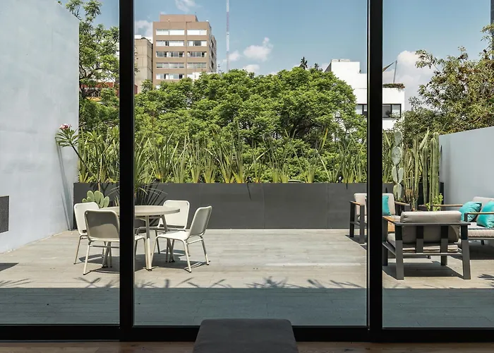 Wynwood House Platon Apartahotel 4*